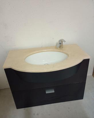 Mobile bagno con lavabo e top marmo