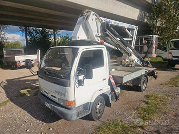 Nissan Cabstar 17MT in alt 9MT laterale