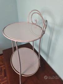 comodini colore argento 