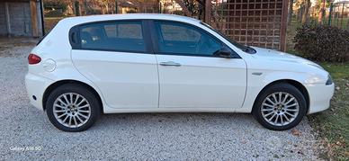 Alfa 147  T spark  GPL