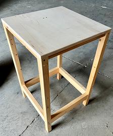 Tavolino in legno artigianale