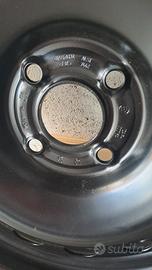 Cerchio in ferro nuovo con Pneumatico Usato 4 stag