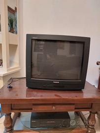 tv  22 "  marca  Thomson funzionante