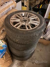 Gomme 195/55 R15 e cerchi in lega Lancia Y