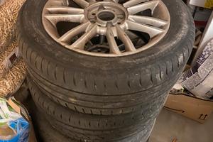 Gomme 195/55 R15 e cerchi in lega Lancia Y