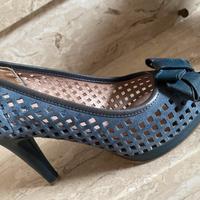 Scarpe col tacco in pelle FRAU