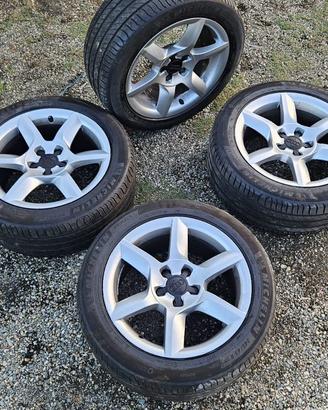 Vengo 4 cerchi audi A4 come nuovo