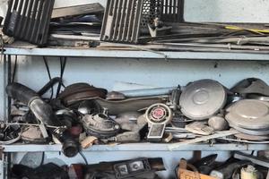 pezzi di ricambio auto d'epoca