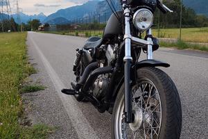 HARLEY-DAVIDSON 883