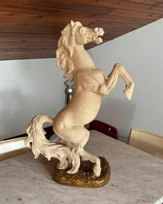 Scultura Cavallo Rampante