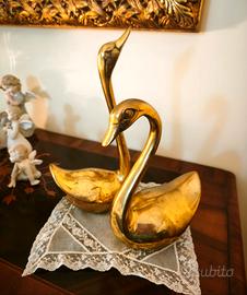 Elegante Coppia di Cigni  Finitura
Placcati oro.