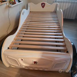 Letto a forma di auto