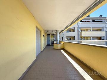 Trilocale con terrazzo di 40 mq. con cantina