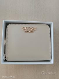 Portafoglio donna originale GUESS  