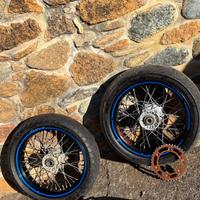 Cerchi gomme e corona x km 