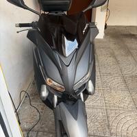 Yamaha x max