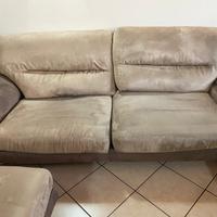 2 Divani Poltronesofá con poggiapiedi