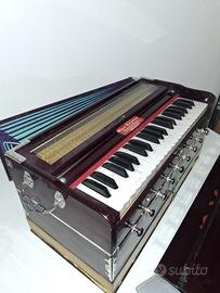Harmonium professionale a 42 tasti, 9 stopper