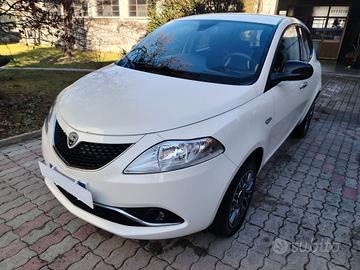 lancia Ypsilon 0.9 twin air metano