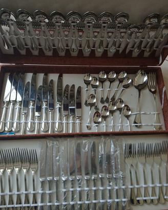 Servizio posate 75 pezzi