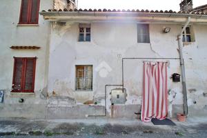 CASA SEMINDIPENDENTE A CERVESINA
