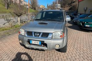 Nissan Navara 2.5D DOPPIA CABINA HARD TOP
