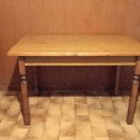 Tavolo in legno da cucina