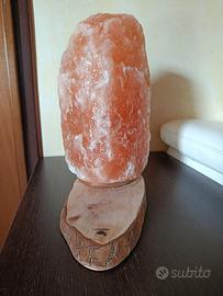 LAMPADA DI SALE CON BASAMENTO IN LEGNO