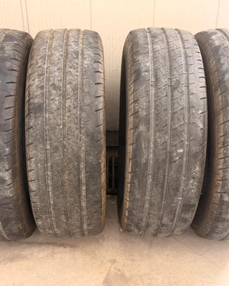 Gomme 235/65 R16 (THREE-A)