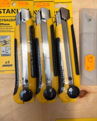 3 cutter Stanley DynaGrip 25 mm + 30 lame nuove