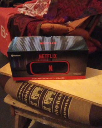 speaker cassa, bluetooth, aux, ecc netflix