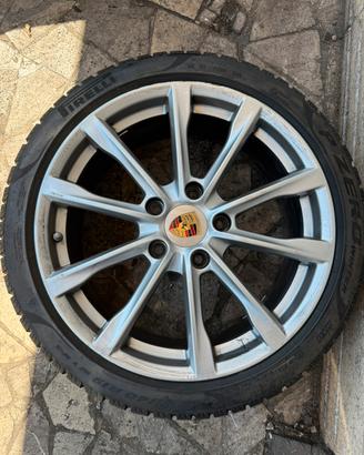 Set 4 Cerchi Originali Porsche 19” + gomme Pzero