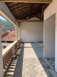 Attico / Mansarda di 186 m² con 5 locali a Dolceac