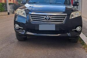 Rav 4.   4x4