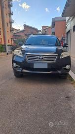 Rav 4.   4x4