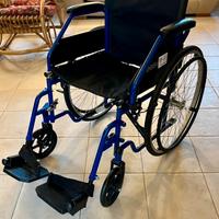 Carrozzina anziani pieghevole nuova