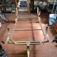 Carrello porta catamarano