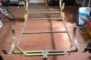 Carrello porta catamarano