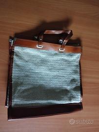 borsa shopper realizzata all'uncinetto