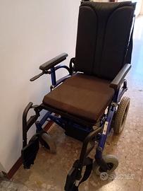 Sedia a rotelle elettrica
