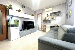 2 LOCALI A CARONNO PERTUSELLA