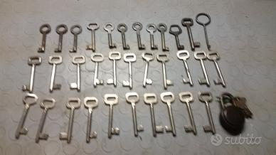 Pomelli chiavi vecchio lucchetto vintage