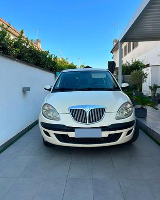 Lancia Ypsilon 1.3 Multijet Automatica – Clima