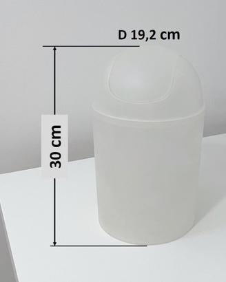 Pattumiera con coperchio basculante oscillante