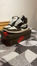 Jordan 1 x travis scott