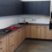 CUCINA INDUSTRIAL  DI ESPOSIZIONE --NUOVA E MODIF-