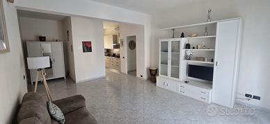 Luminosissimo Quadrilocale con cantina e posto aut