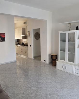 Luminosissimo Quadrilocale con cantina e posto aut