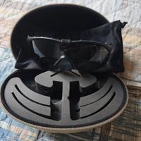 Occhiali Oakley Mframe 3.0 con custodia rigida 