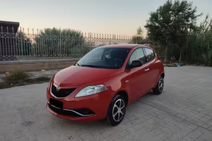 Lancia Ypsilon GOLD ECO CHIC METANO CASA MADRE CLI